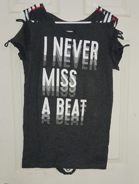 Graphic Tee "I Never Miss A Beat" - Black with White & Gray Text